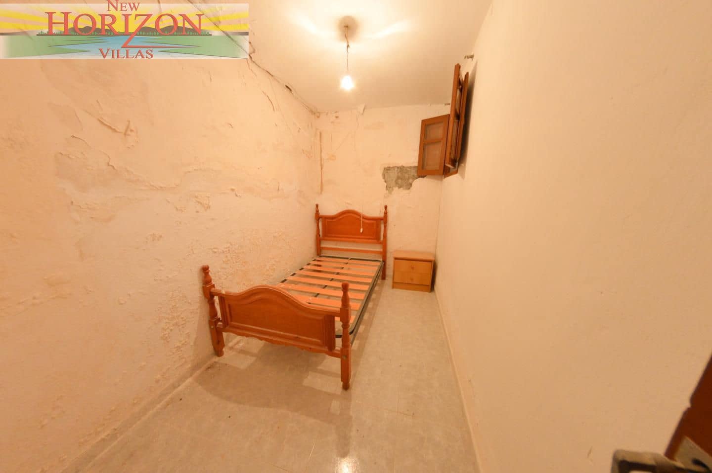 4 bedroom Villa for sale in Zurgena with garage - € 63,000 (Ref: 10169078)