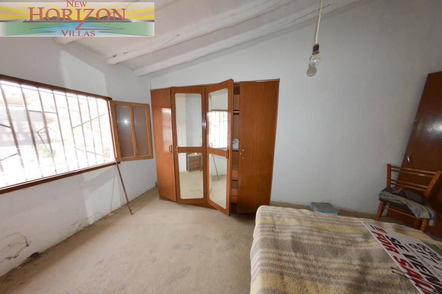 4 bedroom Villa for sale in Zurgena with garage - € 63,000 (Ref: 10169078)