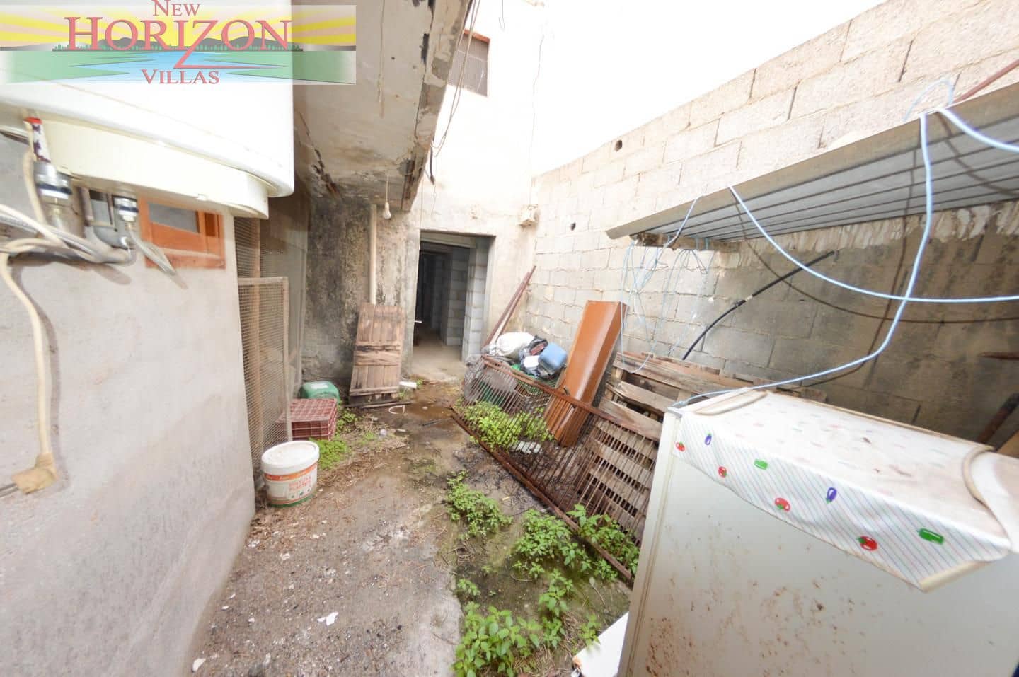 4 bedroom Villa for sale in Zurgena with garage - € 63,000 (Ref: 10169078)