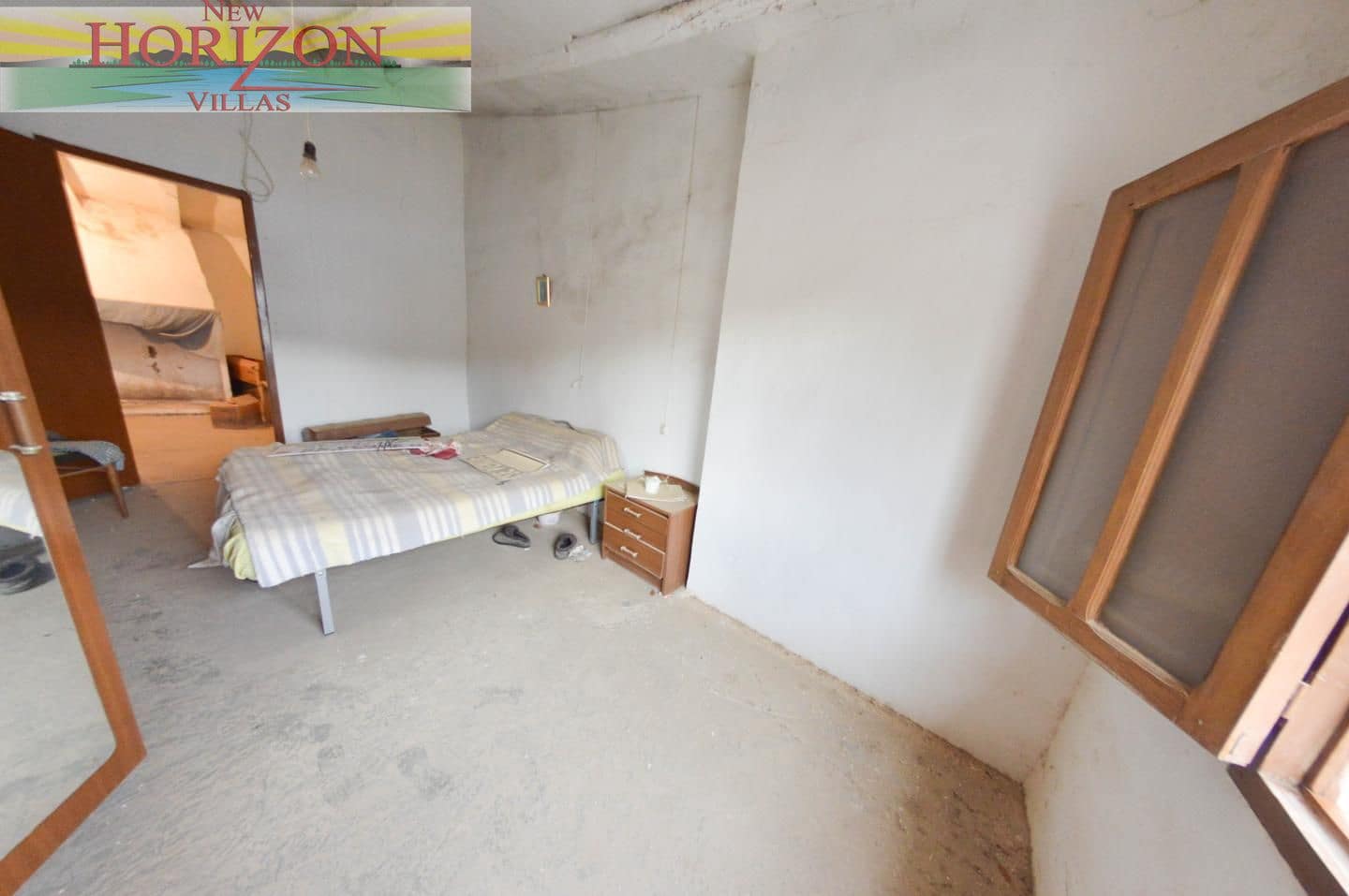 4 bedroom Villa for sale in Zurgena with garage - € 63,000 (Ref: 10169078)