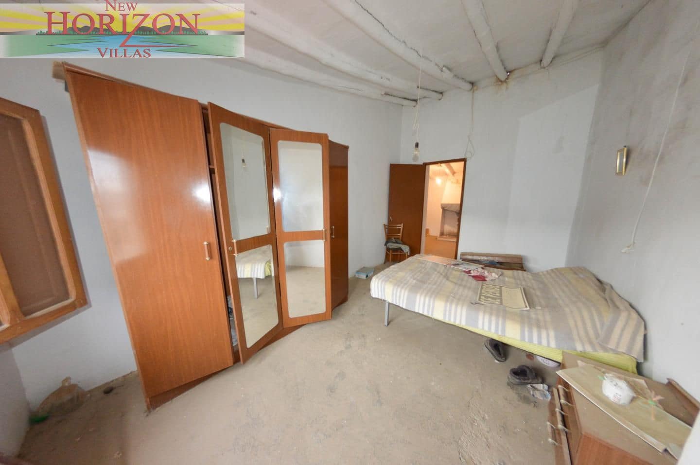 4 bedroom Villa for sale in Zurgena with garage - € 63,000 (Ref: 10169078)