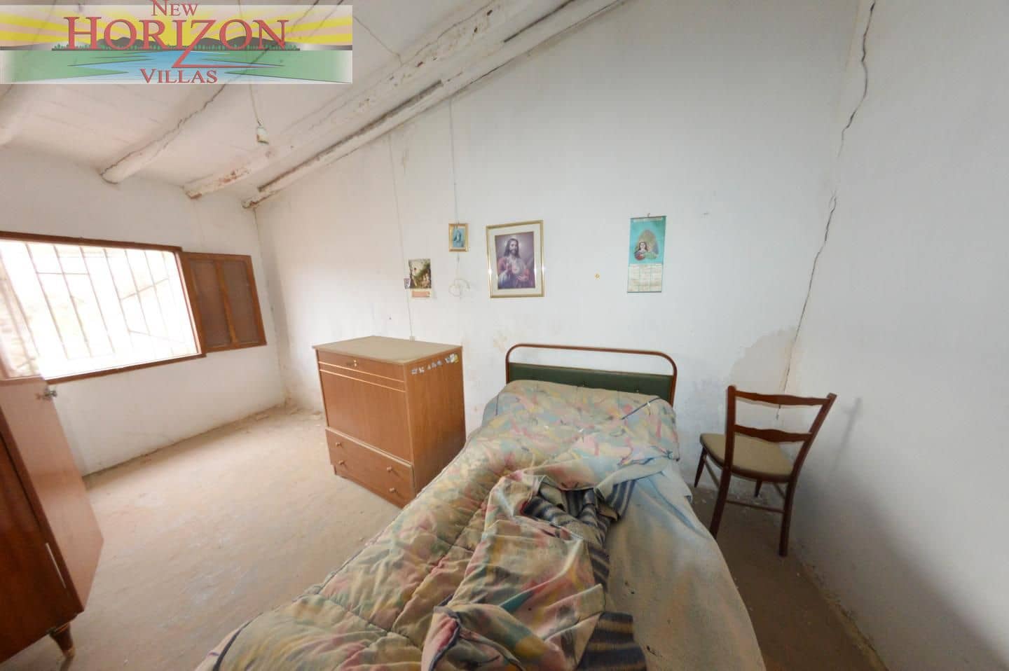 4 bedroom Villa for sale in Zurgena with garage - € 63,000 (Ref: 10169078)