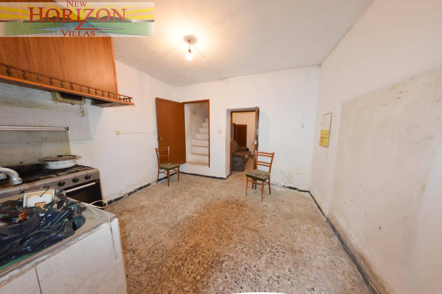 4 bedroom Villa for sale in Zurgena with garage - € 63,000 (Ref: 10169078)