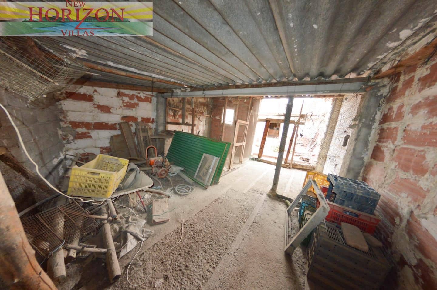 4 bedroom Villa for sale in Zurgena with garage - € 63,000 (Ref: 10169078)