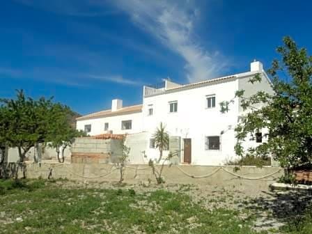 13 bedroom Finca/Country House for rent in Vélez-Rubio with pool garage - € 1,000 (Ref: 3956420)