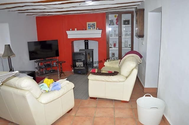 13 bedroom Finca/Country House for rent in Vélez-Rubio with pool garage - € 1,000 (Ref: 3956420)