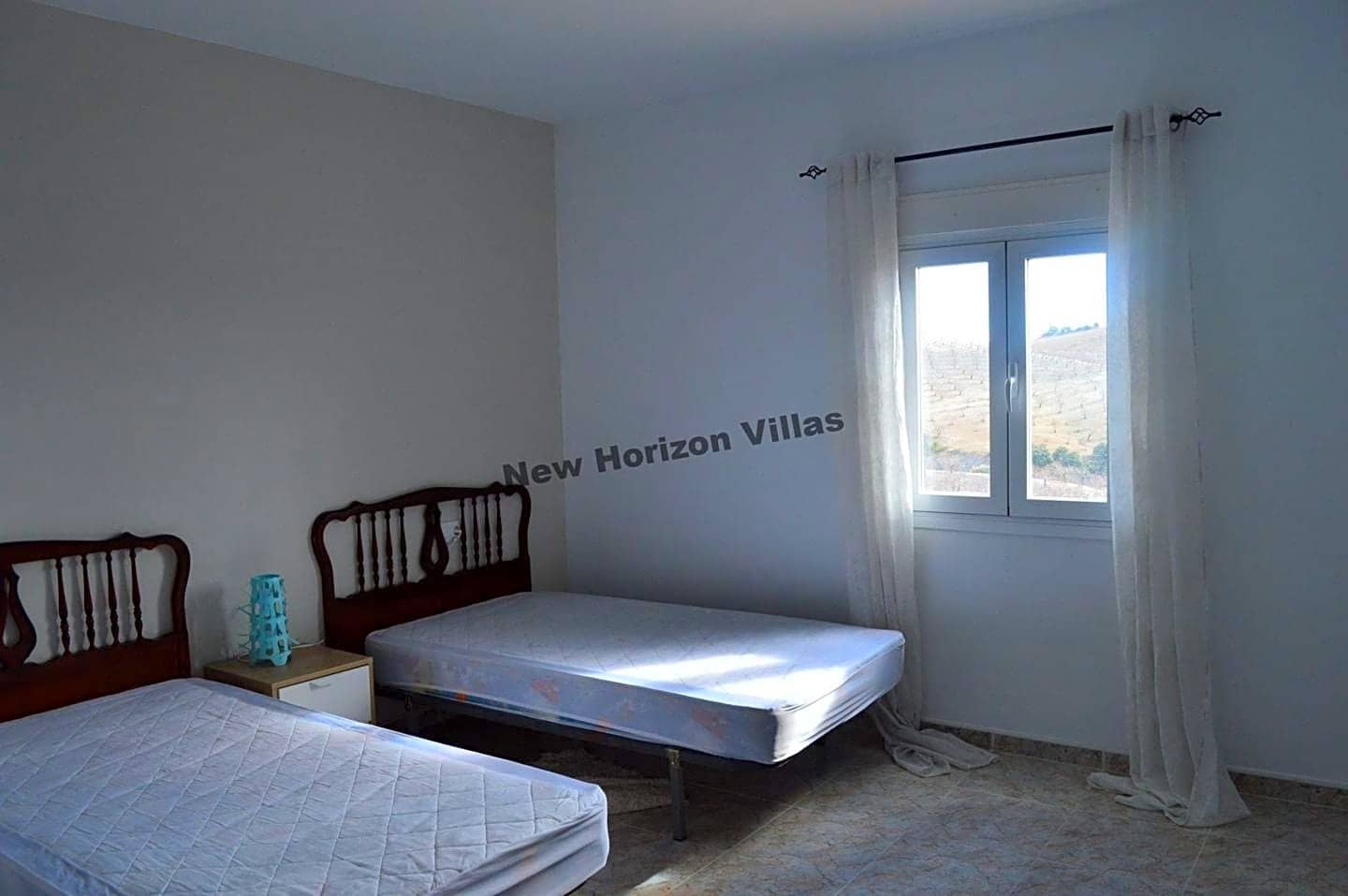 13 makuuhuone Maalaistalo vuokrattavana paikassa Velez-Rubio mukana uima-altaan 
autotalli - 1 000 € (Ref: 3956420)