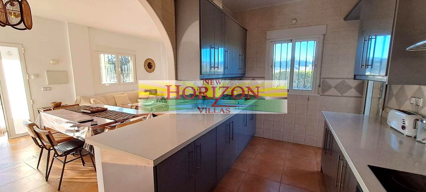 4 bedroom Villa for rent in Arboleas with pool garage - € 750 (Ref: 4160200)