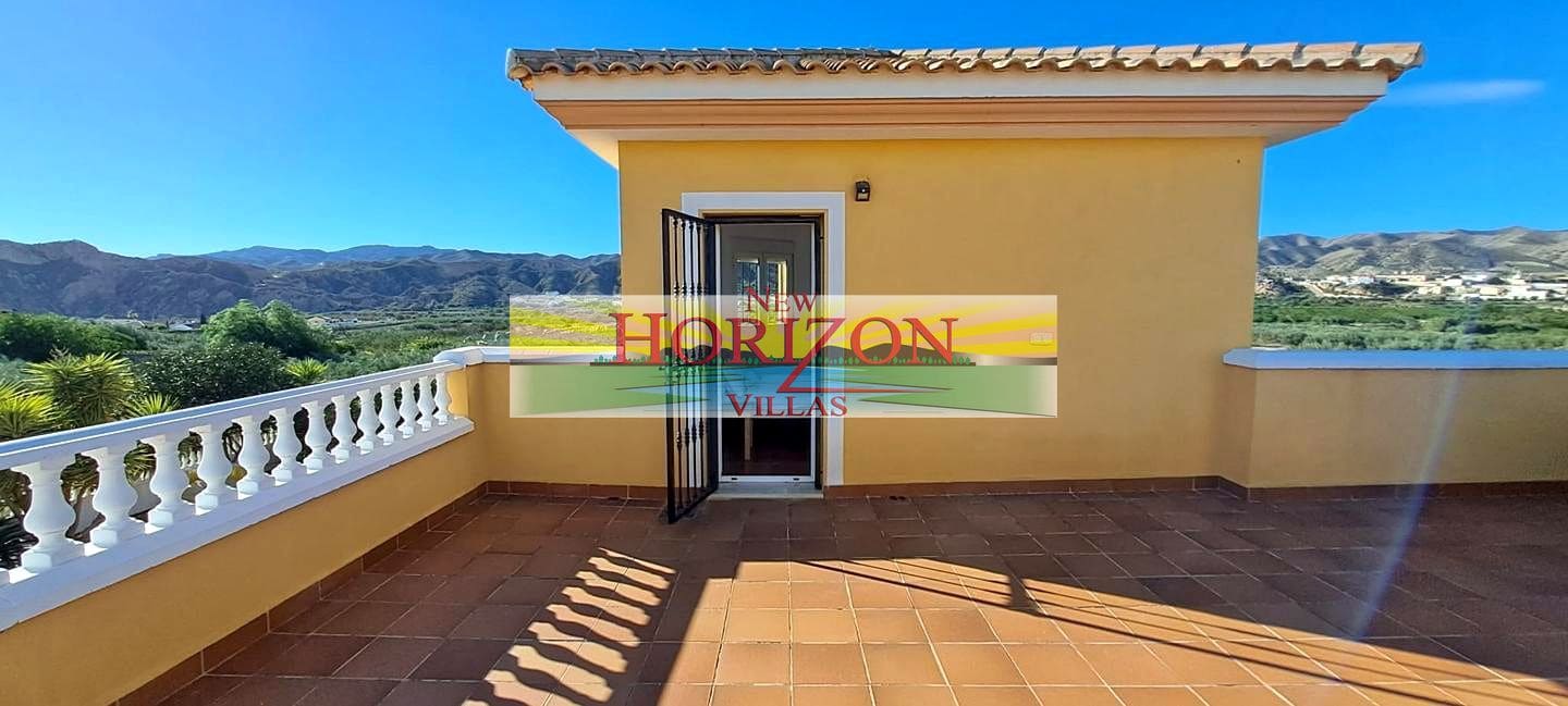 4 bedroom Villa for rent in Arboleas with pool garage - € 750 (Ref: 4160200)