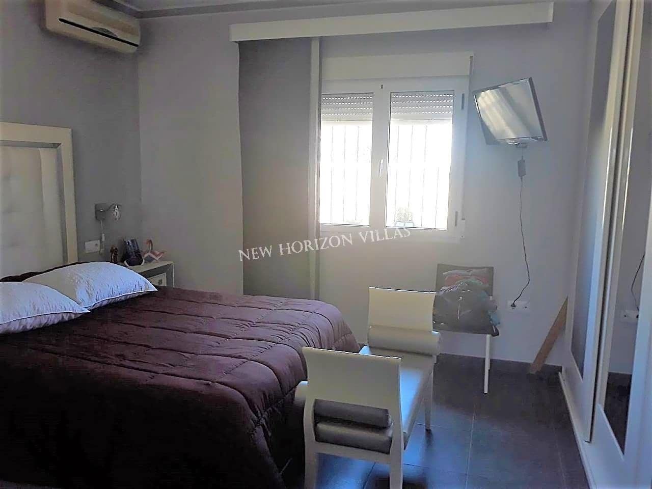 4 soveværelse Villa til salg i Huercal-Overa med swimmingpool garage - € 299.000 (Ref: 4625522)