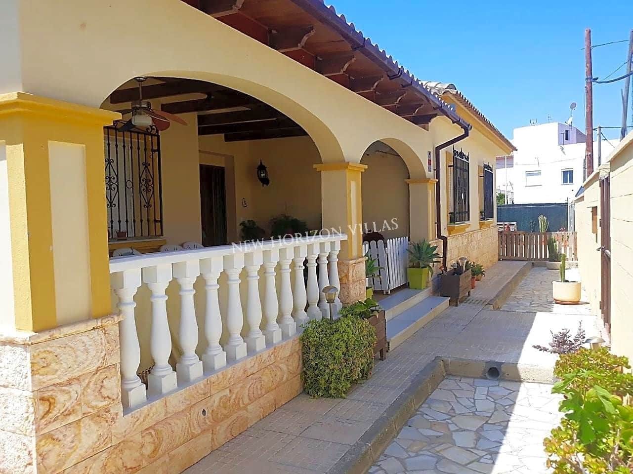 4 soveværelse Villa til salg i Huercal-Overa med swimmingpool garage - € 299.000 (Ref: 4625522)