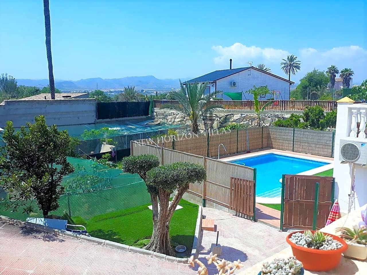 4 soveværelse Villa til salg i Huercal-Overa med swimmingpool garage - € 299.000 (Ref: 4625522)