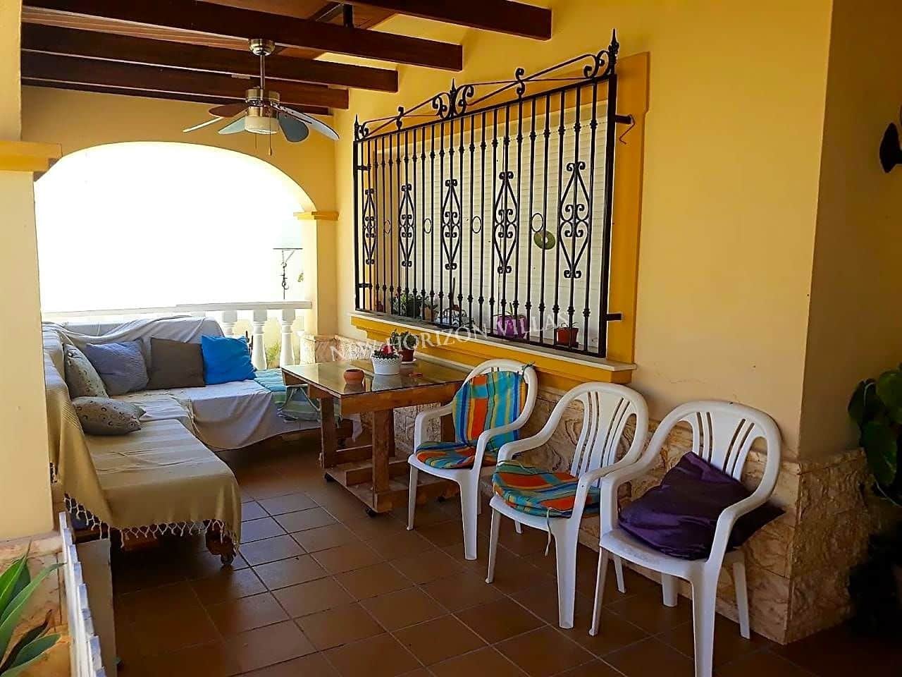 4 soveværelse Villa til salg i Huercal-Overa med swimmingpool garage - € 299.000 (Ref: 4625522)