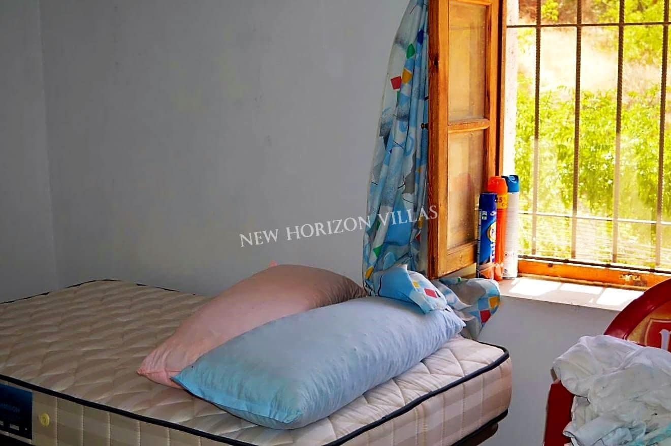 5 soveværelse Villa til salg i Cantoria med garage - € 89.990 (Ref: 4737178)