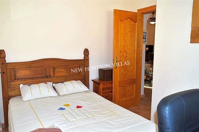 3 bedroom Villa for rent in Zurgena with pool garage - € 700 (Ref: 4812978)