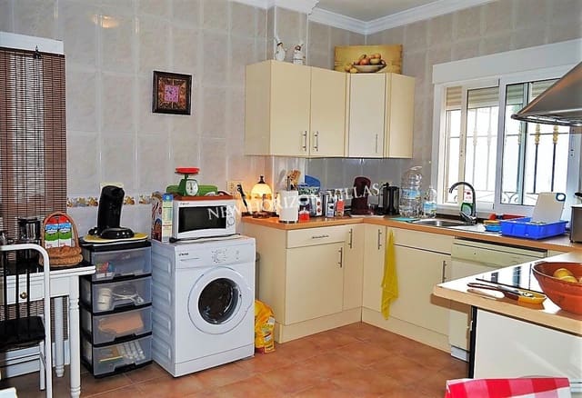 3 bedroom Villa for rent in Zurgena with pool garage - € 700 (Ref: 4812978)