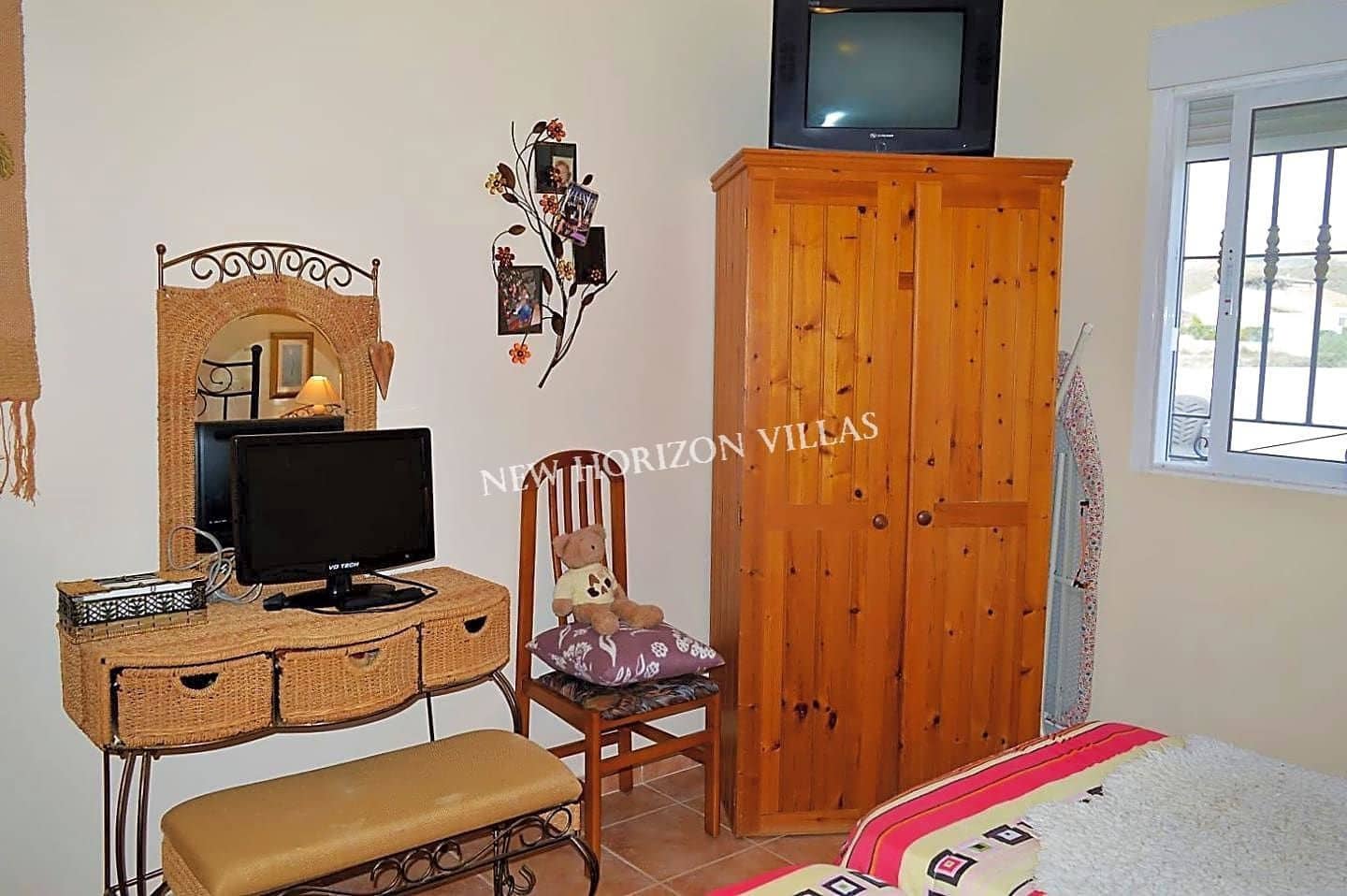 3 quarto Moradia para arrendar em Zurgena com piscina garagem - 700 € (Ref: 4812978)