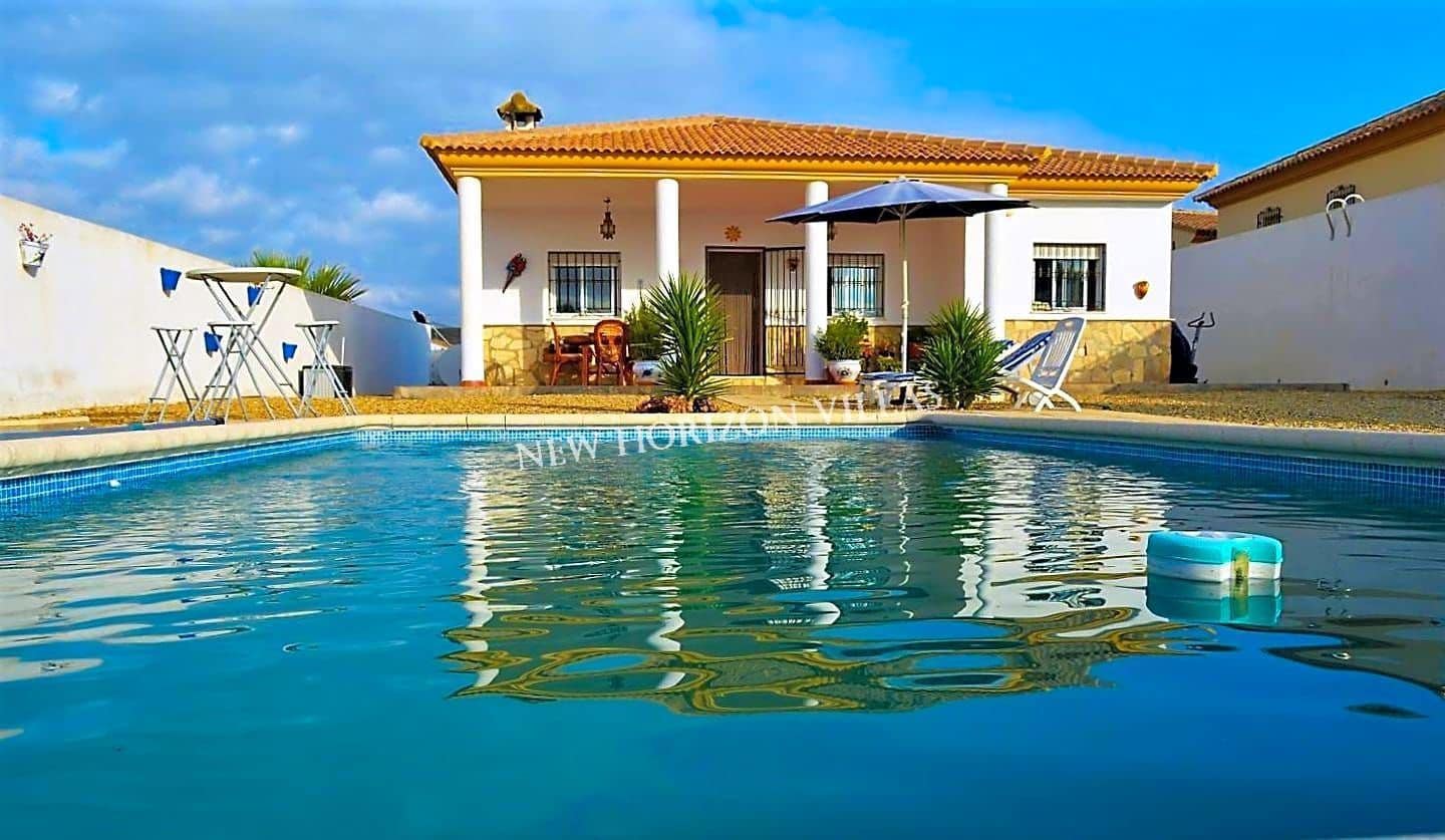 3 quarto Moradia para arrendar em Zurgena com piscina garagem - 700 € (Ref: 4812978)