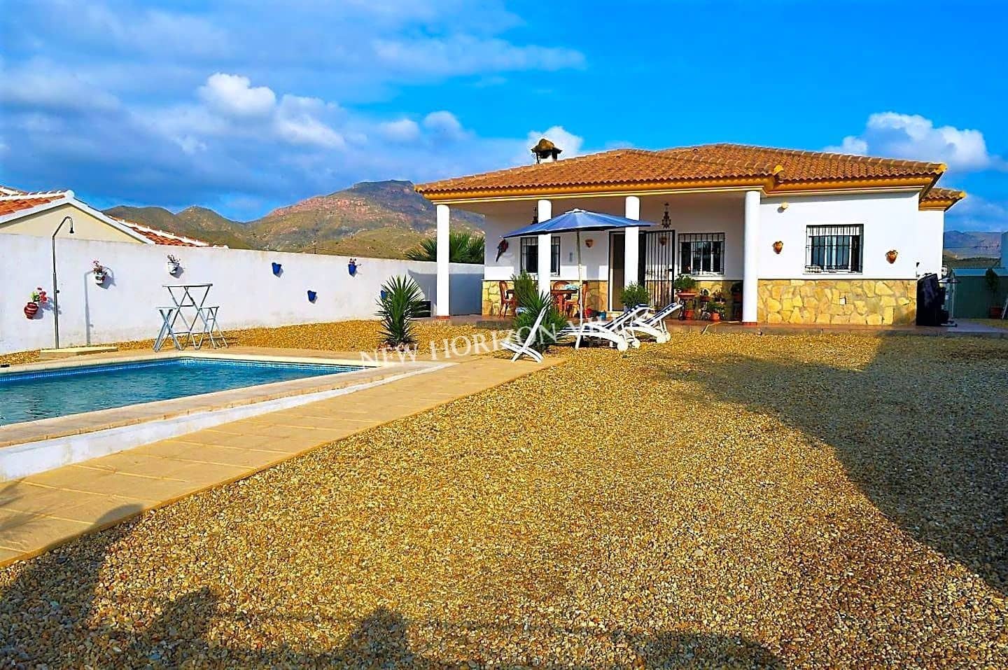 3 quarto Moradia para arrendar em Zurgena com piscina garagem - 700 € (Ref: 4812978)