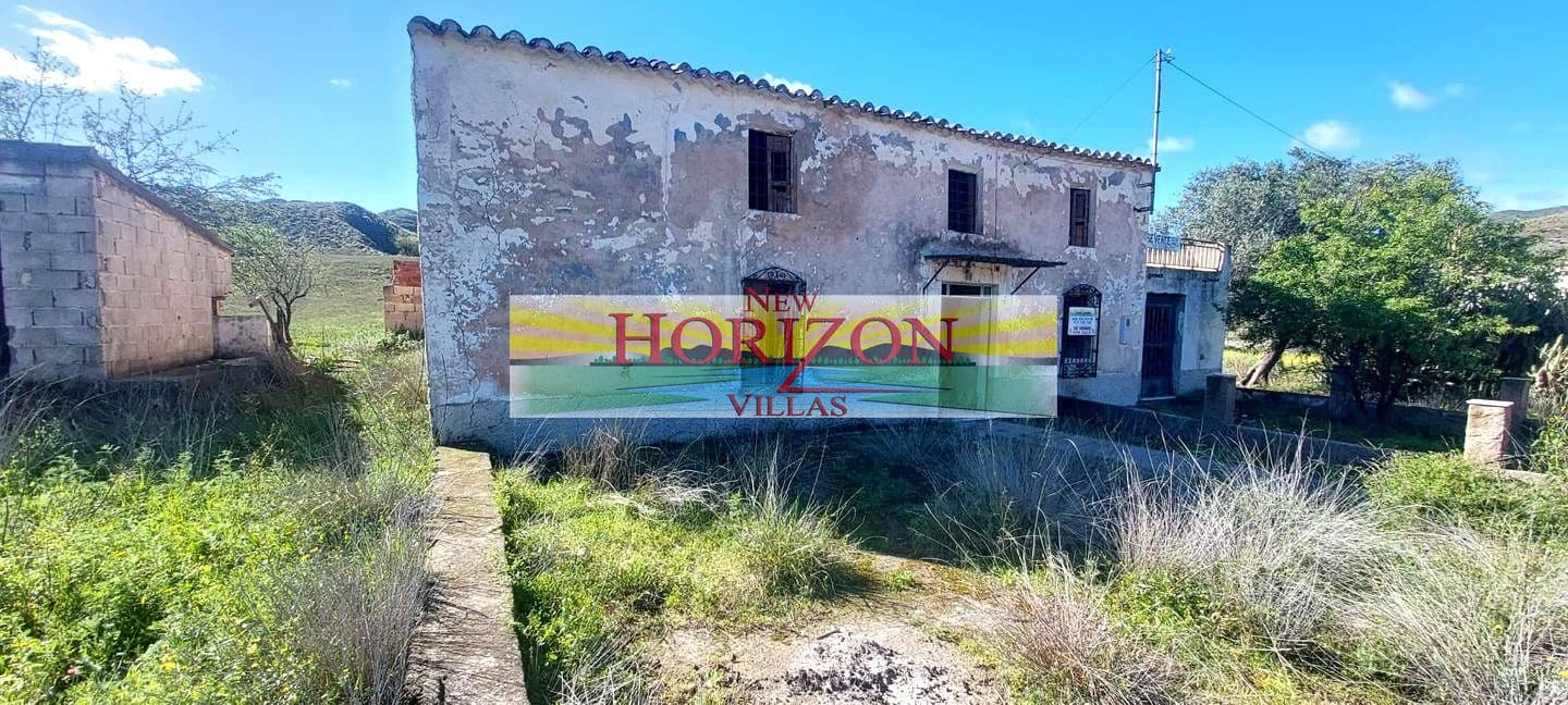 6 soveværelse Finca/Landehus til salg i Arboleas med garage - € 68.900 (Ref: 4958893)