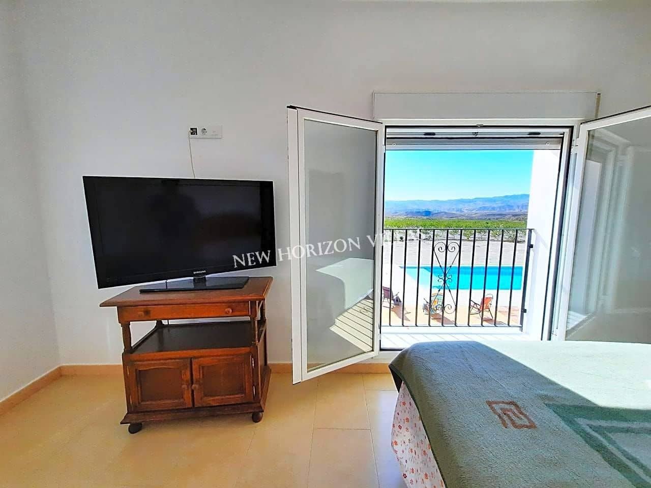 Chalet de 12 habitaciones en Zurgena en alquiler con piscina garaje - 1.400 € (Ref: 5169522)