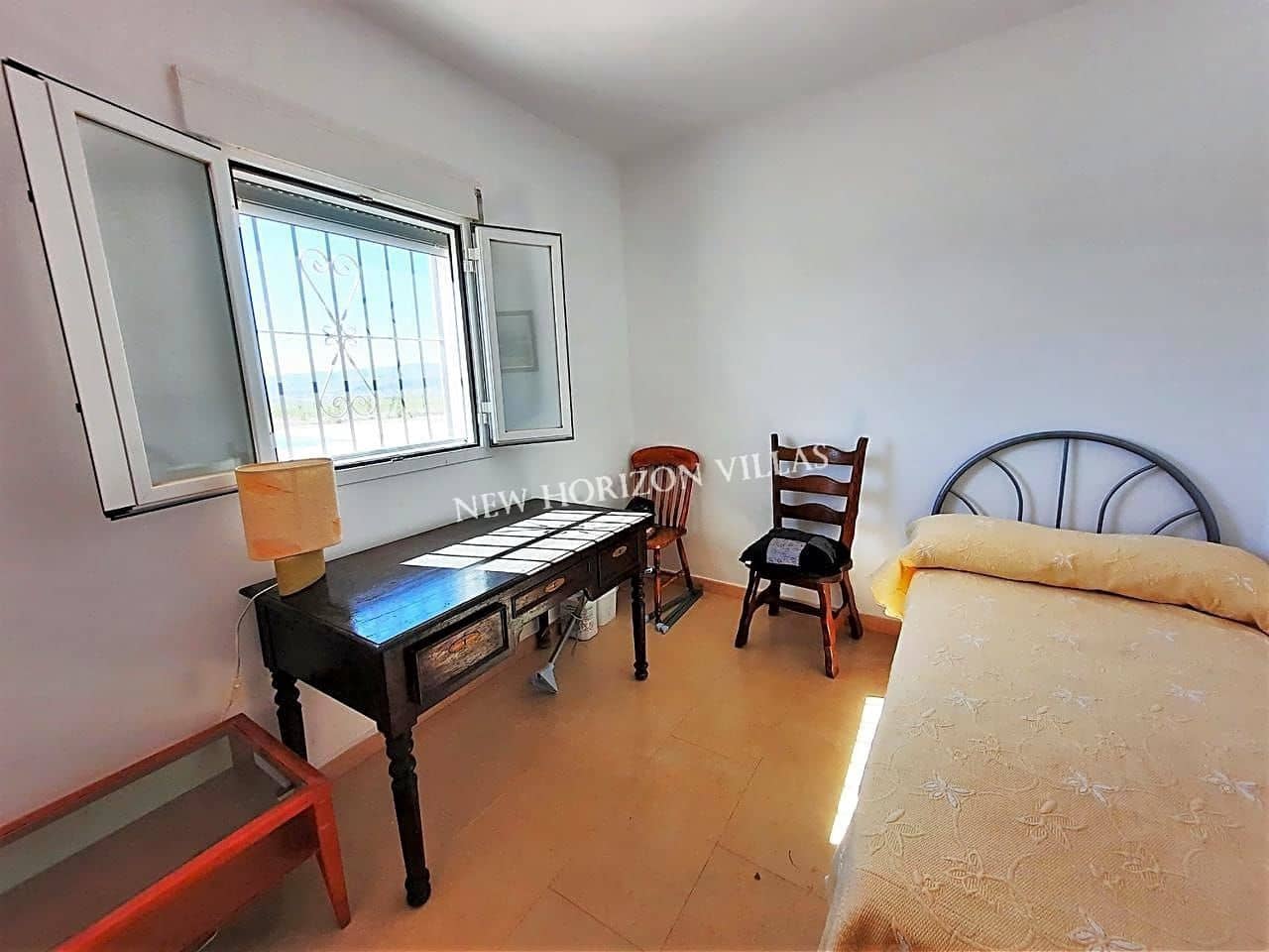 Chalet de 12 habitaciones en Zurgena en alquiler con piscina garaje - 1.400 € (Ref: 5169522)