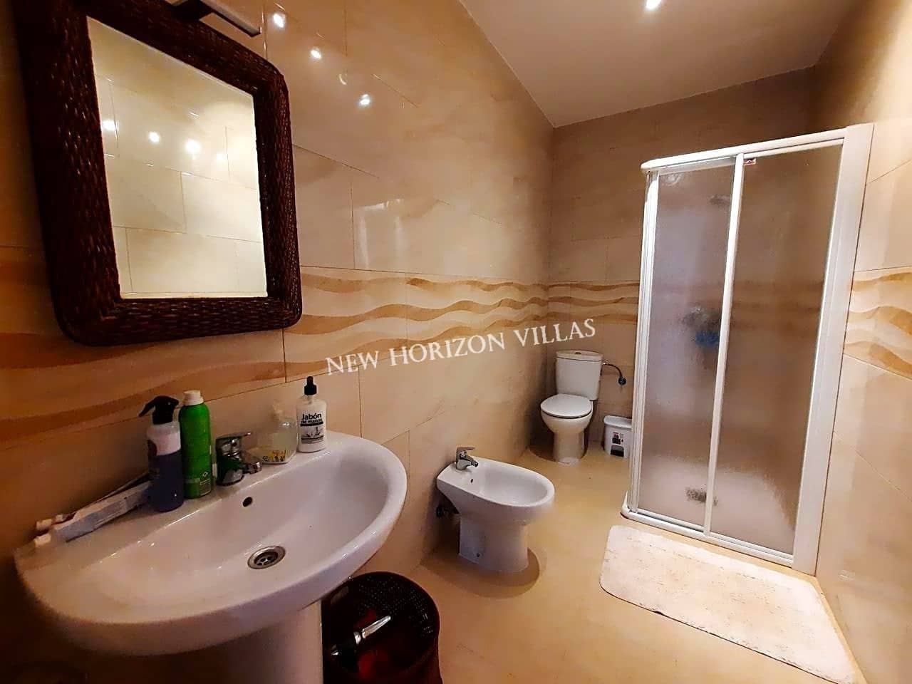 Chalet de 12 habitaciones en Zurgena en alquiler con piscina garaje - 1.400 € (Ref: 5169522)