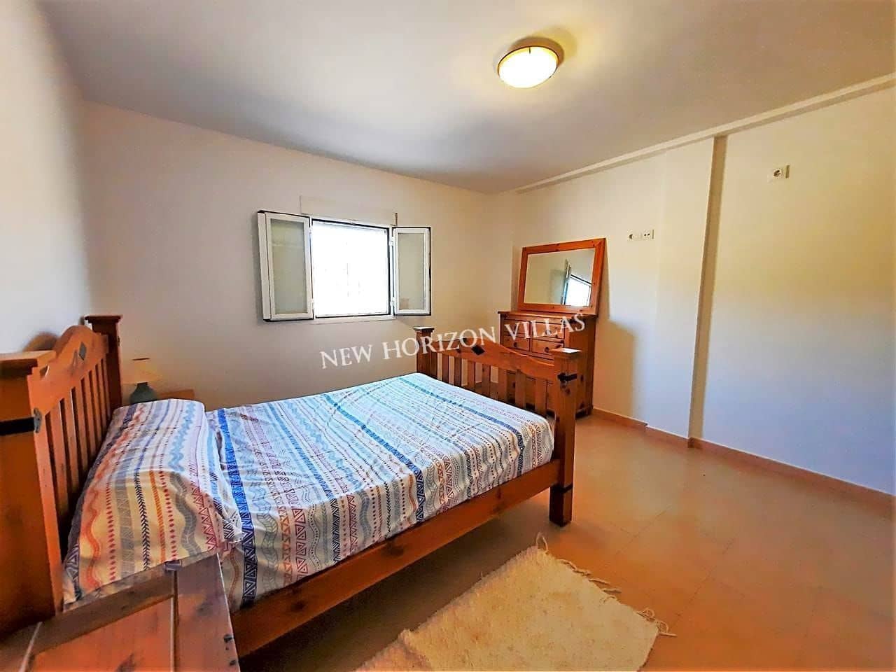 Chalet de 12 habitaciones en Zurgena en alquiler con piscina garaje - 1.400 € (Ref: 5169522)