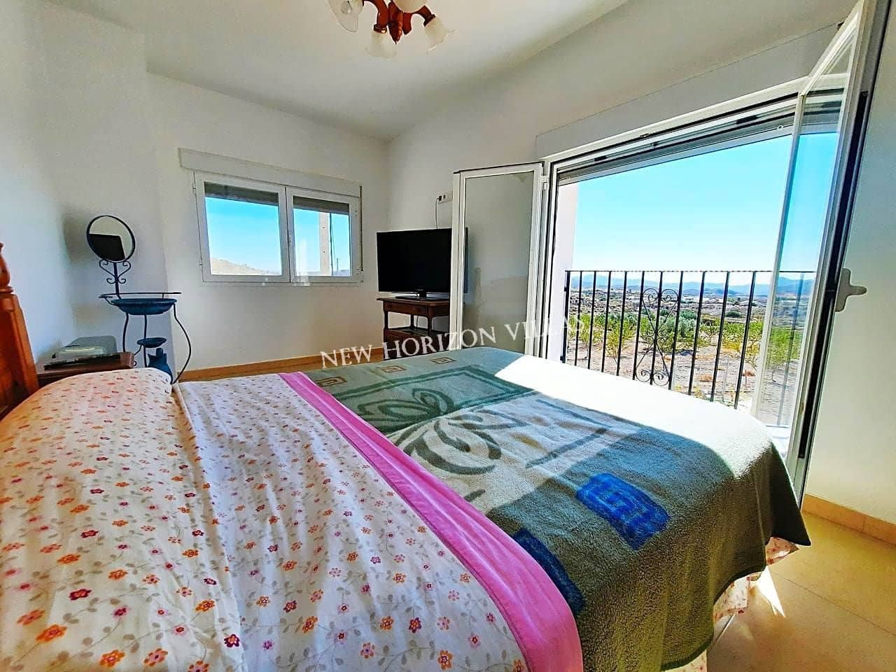 Chalet de 12 habitaciones en Zurgena en alquiler con piscina garaje - 1.400 € (Ref: 5169522)
