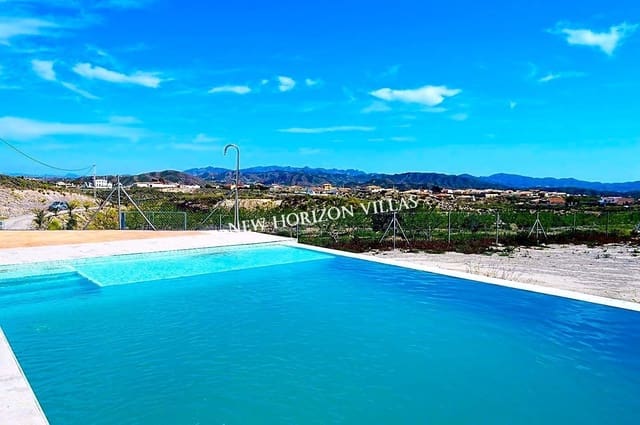 Chalet de 12 habitaciones en Zurgena en alquiler con piscina garaje - 1.400 € (Ref: 5169522)