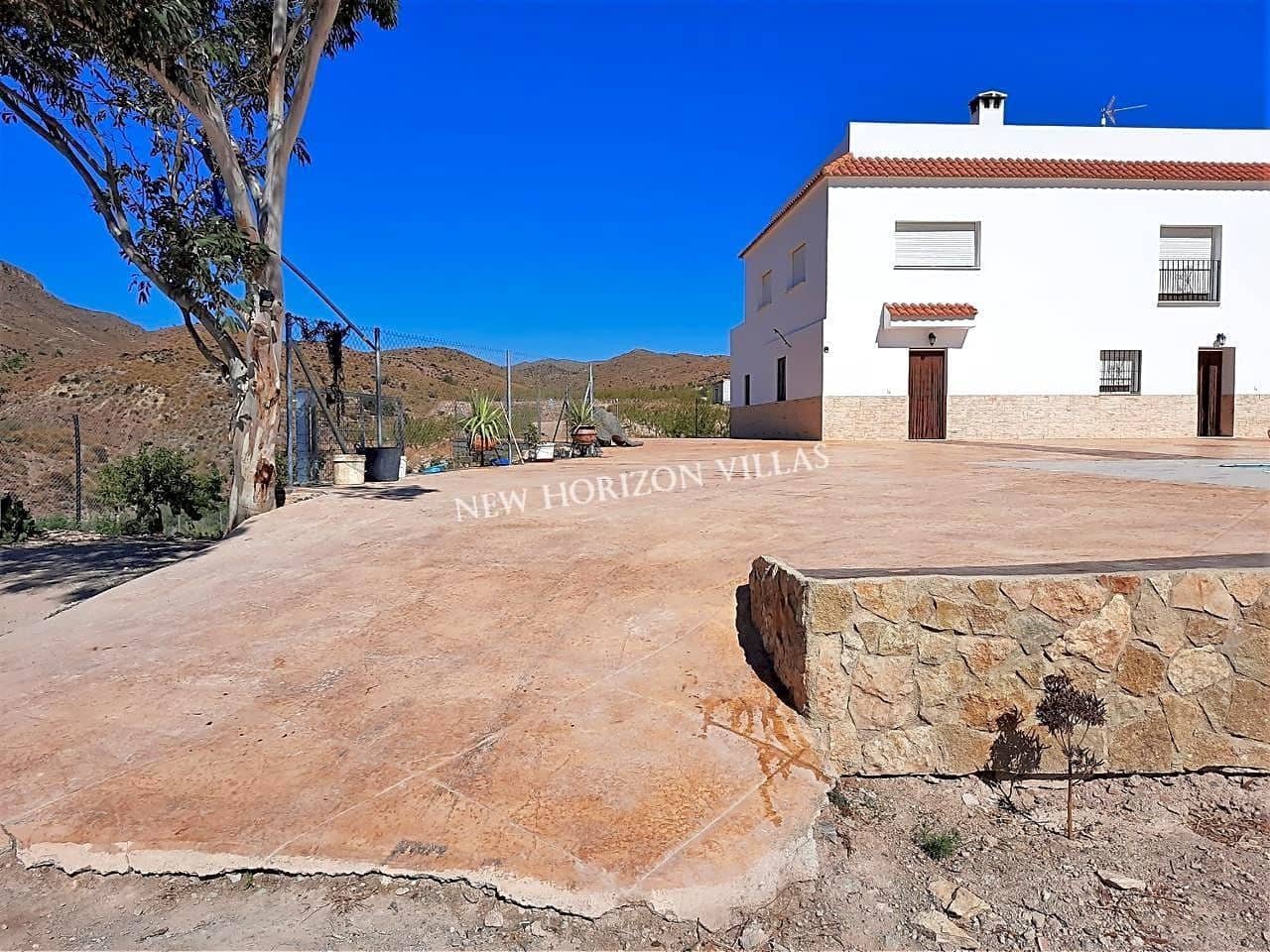 Chalet de 12 habitaciones en Zurgena en alquiler con piscina garaje - 1.400 € (Ref: 5169522)