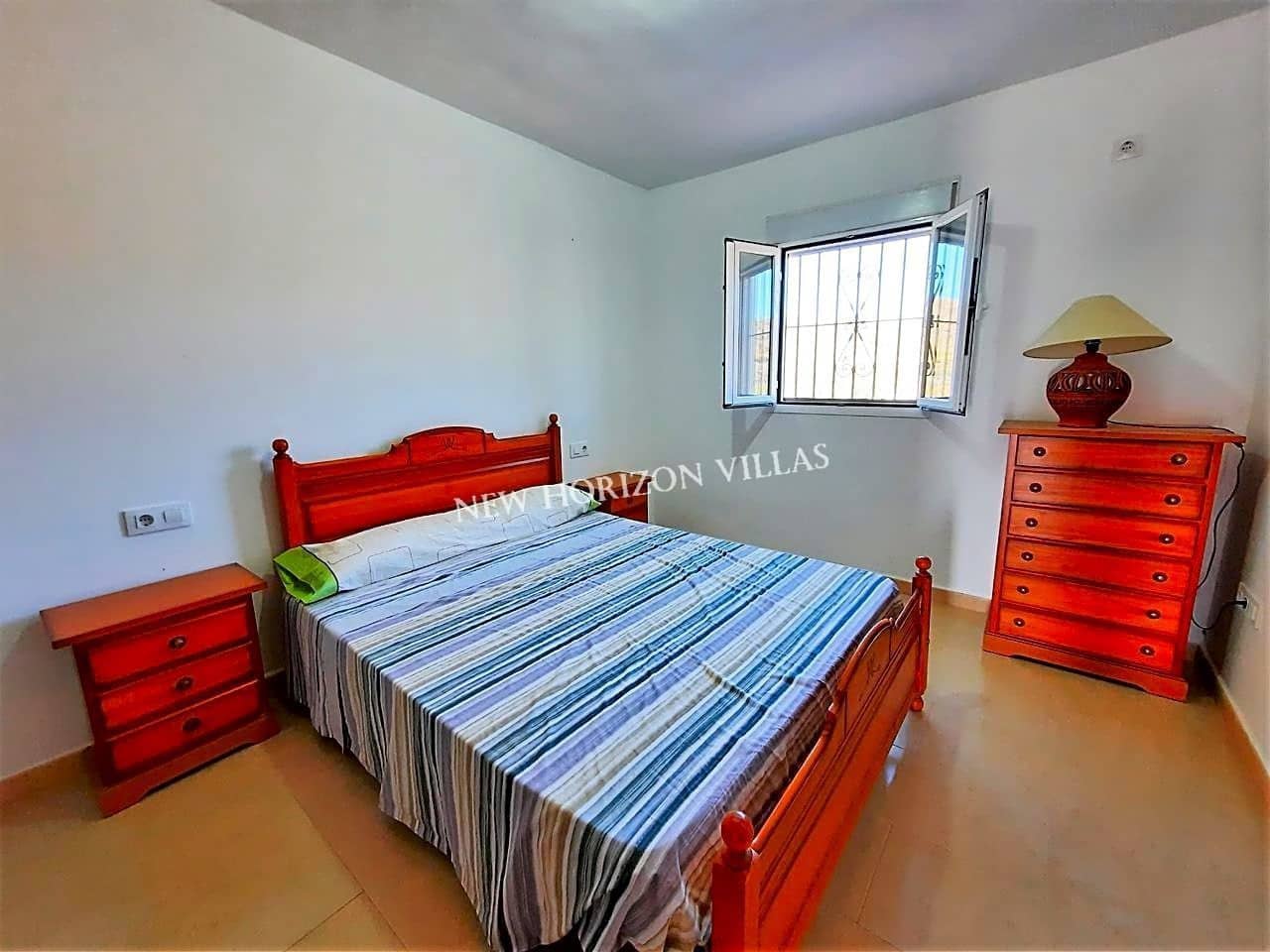 Chalet de 12 habitaciones en Zurgena en alquiler con piscina garaje - 1.400 € (Ref: 5169522)