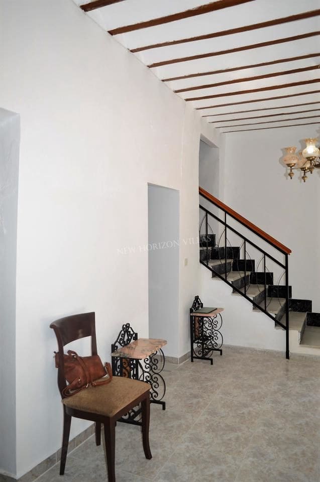 5 bedroom Villa for rent in Arboleas - € 395 (Ref: 5516220)