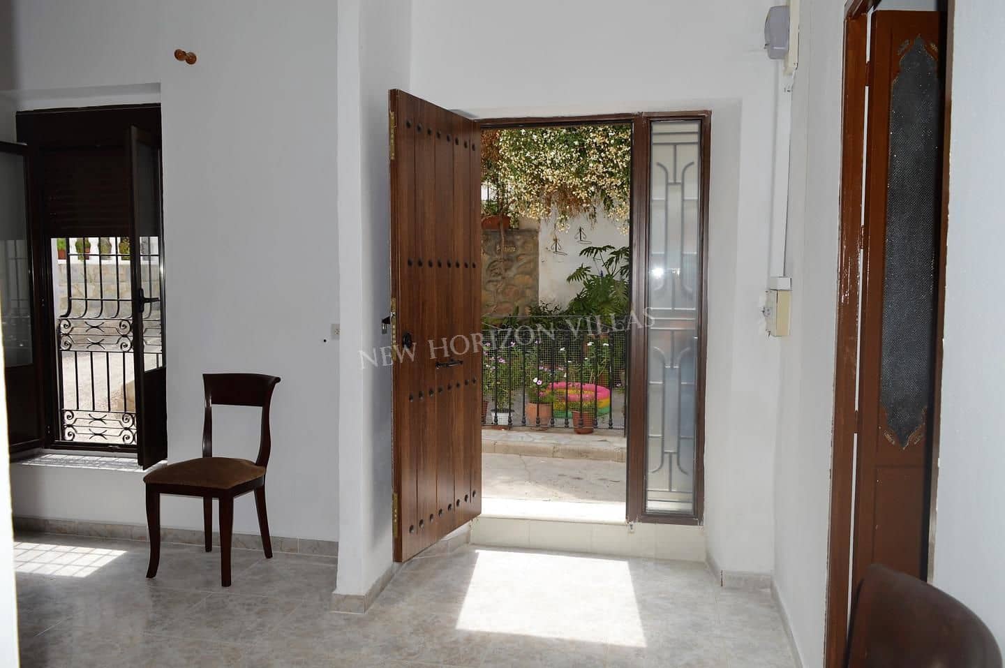 5 bedroom Villa for rent in Arboleas - € 395 (Ref: 5516220)