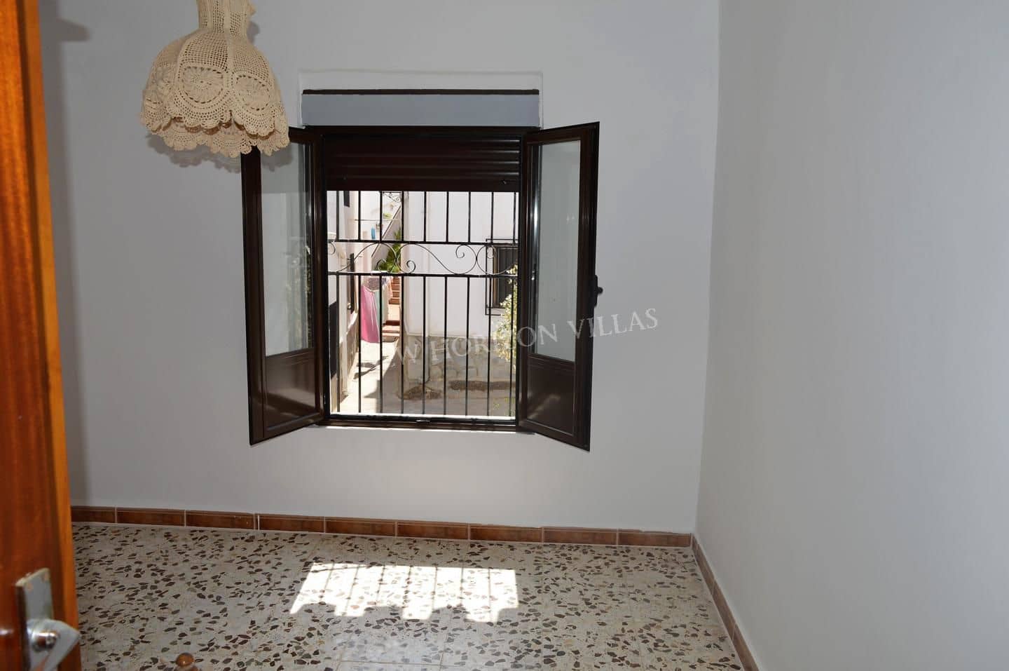 5 bedroom Villa for rent in Arboleas - € 395 (Ref: 5516220)