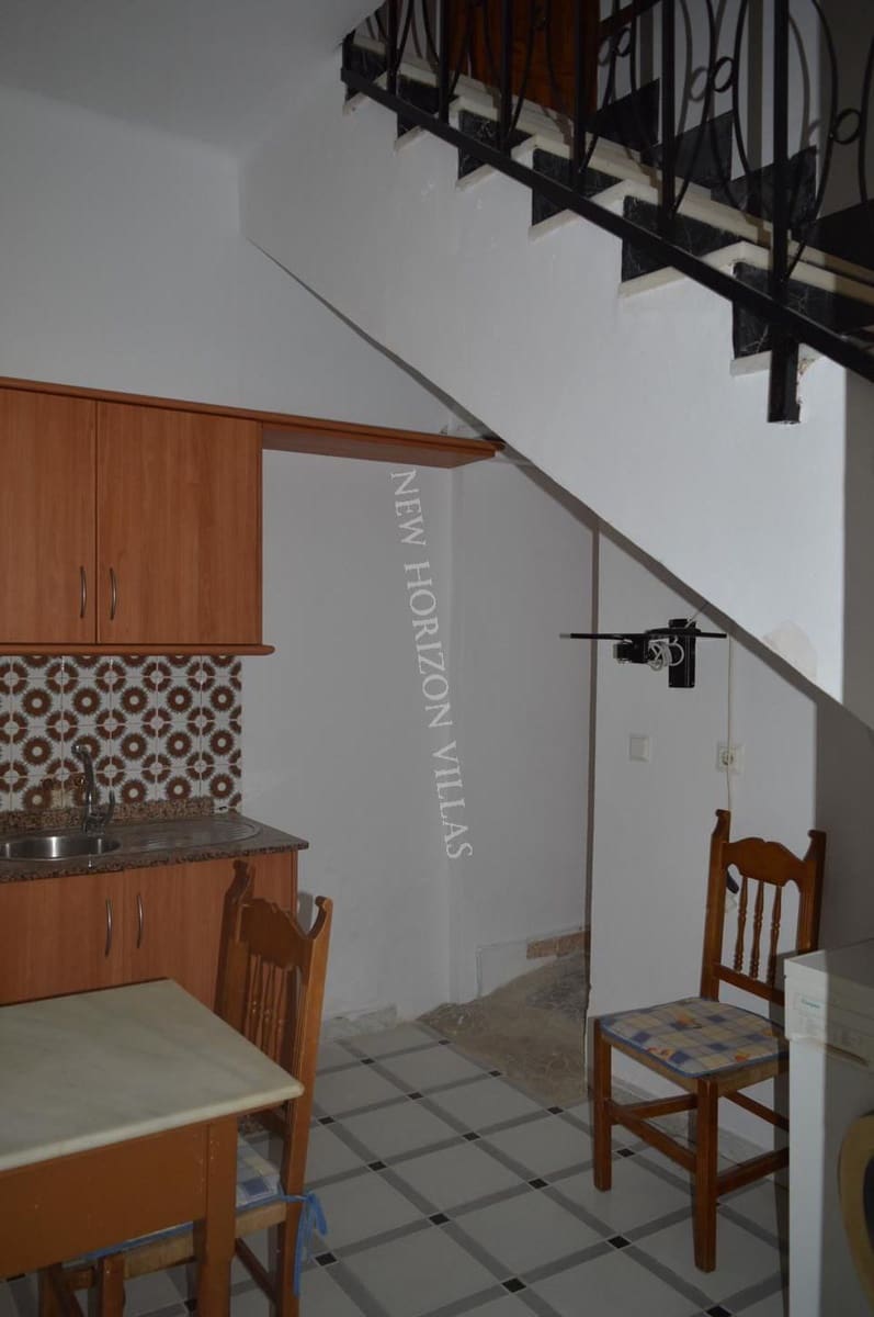 5 bedroom Villa for rent in Arboleas - € 395 (Ref: 5516220)