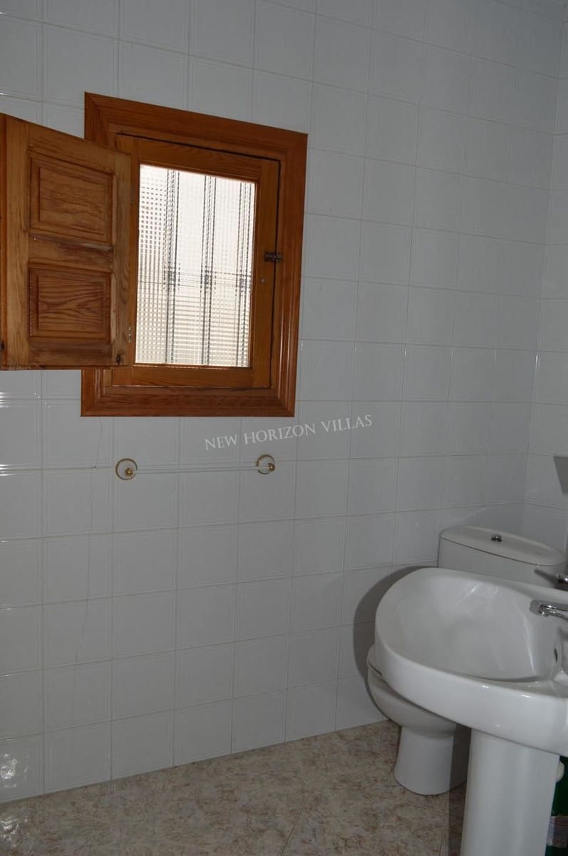 5 bedroom Villa for rent in Arboleas - € 395 (Ref: 5516220)