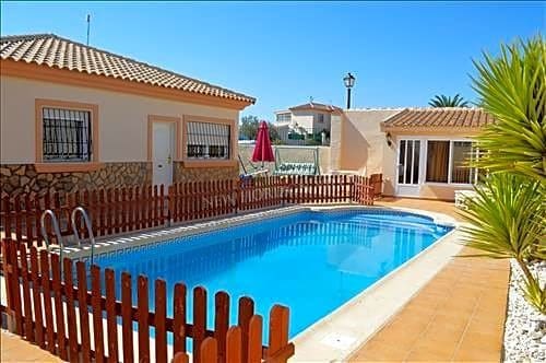 Chalet de 3 habitaciones en Los Carasoles en alquiler con piscina garaje - 750 € (Ref: 5523144)