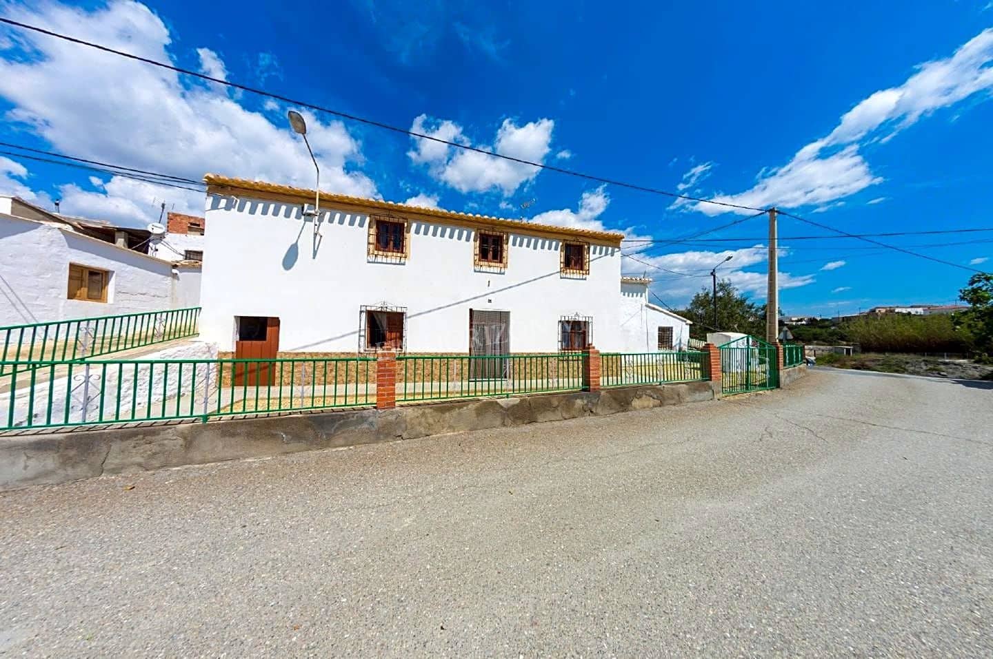 6 bedroom Finca/Country House for sale in Huercal-Overa - € 79,950 (Ref: 6033551)