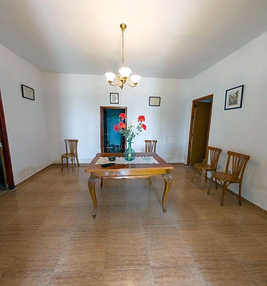 6 bedroom Finca/Country House for sale in Huercal-Overa - € 79,950 (Ref: 6033551)