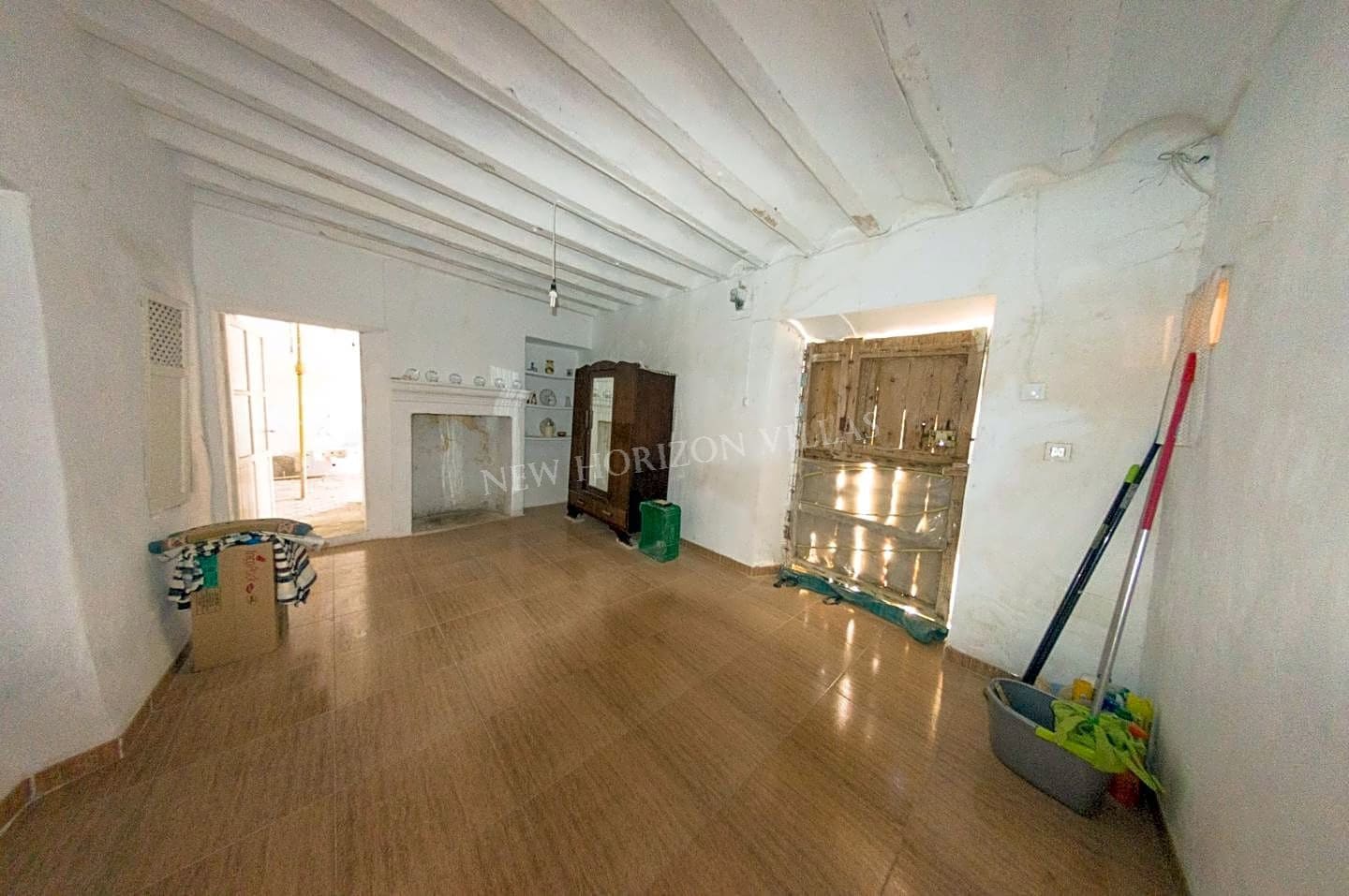 6 bedroom Finca/Country House for sale in Huercal-Overa - € 79,950 (Ref: 6033551)