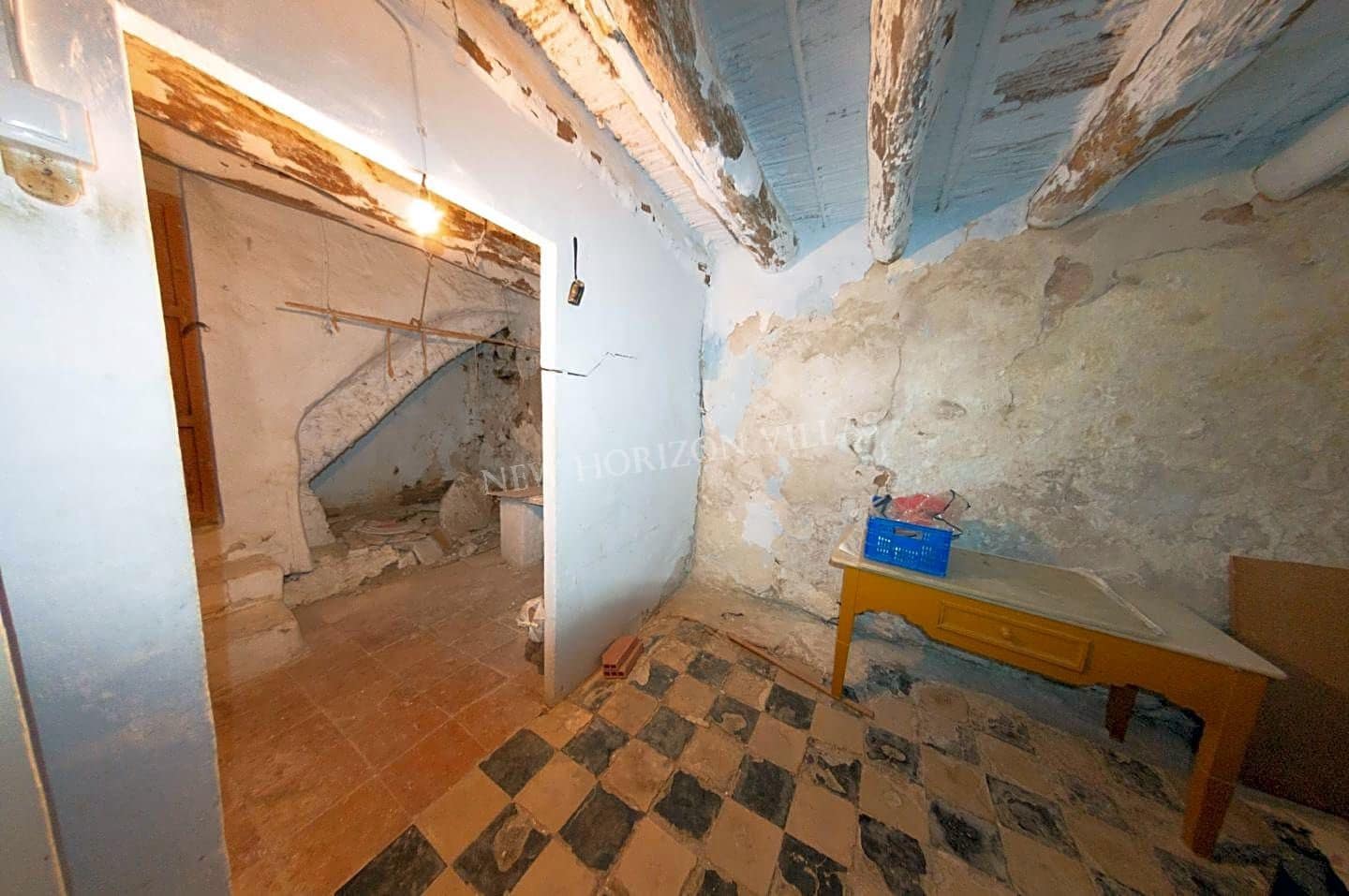 6 bedroom Finca/Country House for sale in Huercal-Overa - € 79,950 (Ref: 6033551)