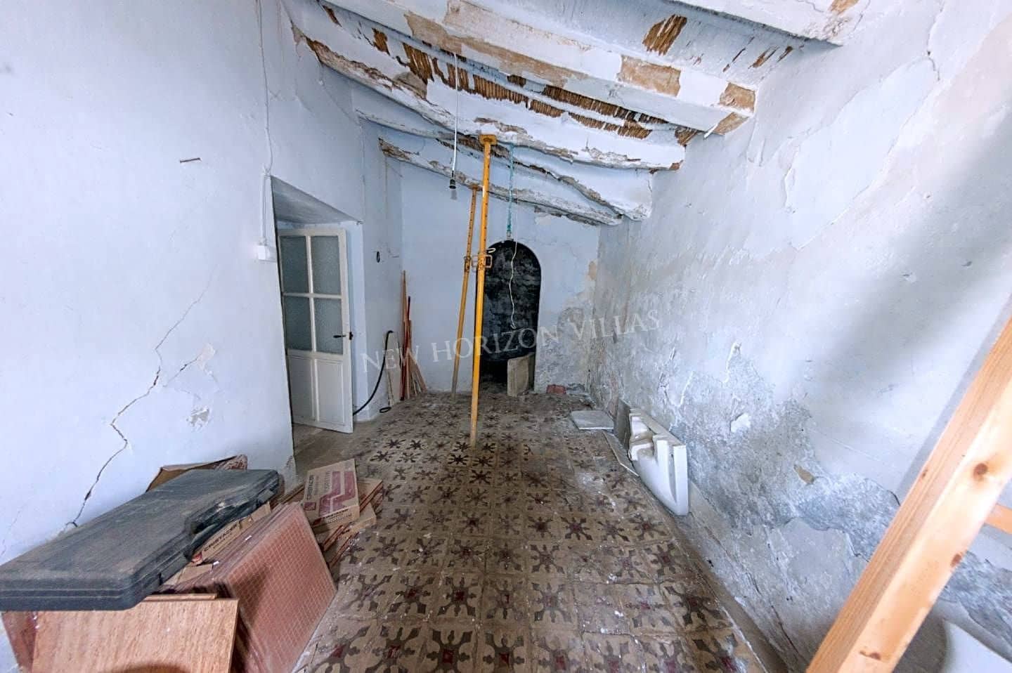 6 bedroom Finca/Country House for sale in Huercal-Overa - € 79,950 (Ref: 6033551)