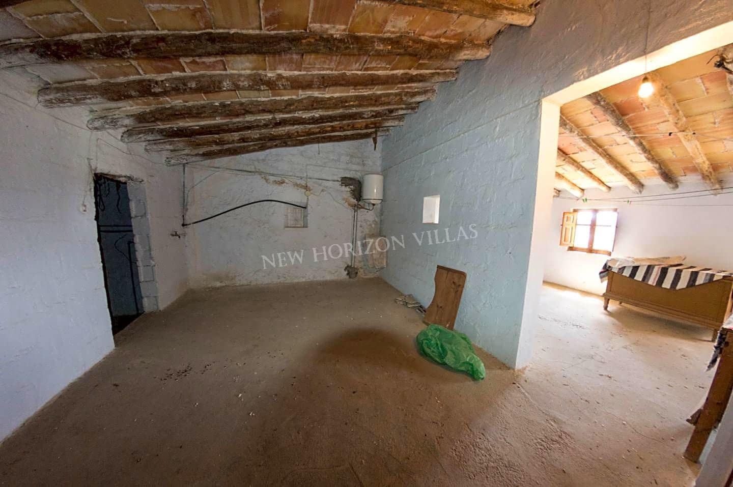 6 bedroom Finca/Country House for sale in Huercal-Overa - € 79,950 (Ref: 6033551)