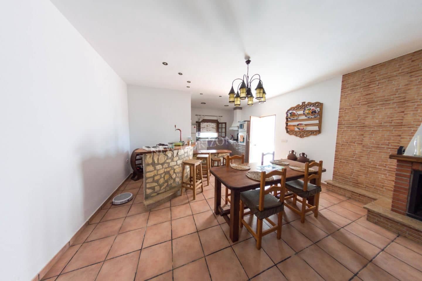 Chalet de 3 habitaciones en Arboleas en alquiler con piscina garaje - 900 € (Ref: 6293927)