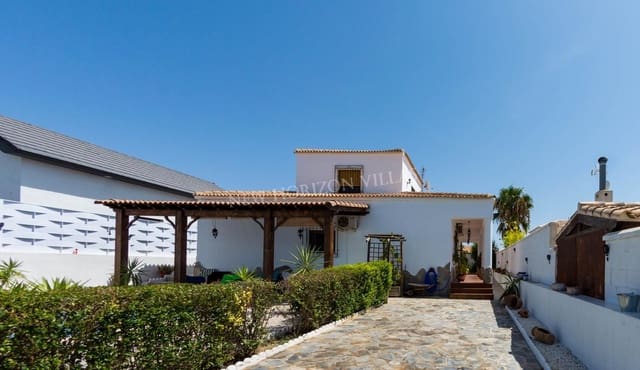 3 bedroom Villa for rent in Arboleas with pool - € 900 (Ref: 6293927)