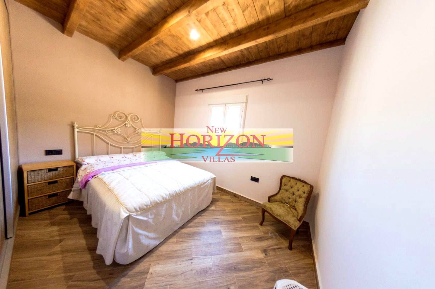 3 makuuhuone Huvila vuokrattavana paikassa Albox mukana uima-altaan - 850 € (Ref: 6904570)