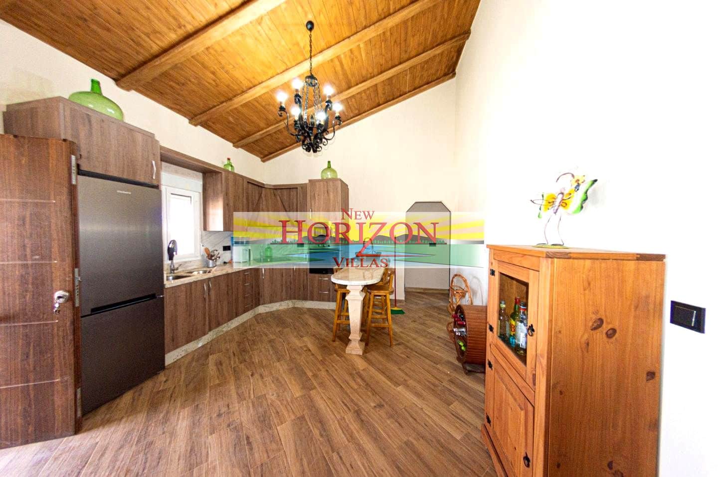 3 makuuhuone Huvila vuokrattavana paikassa Albox mukana uima-altaan - 850 € (Ref: 6904570)