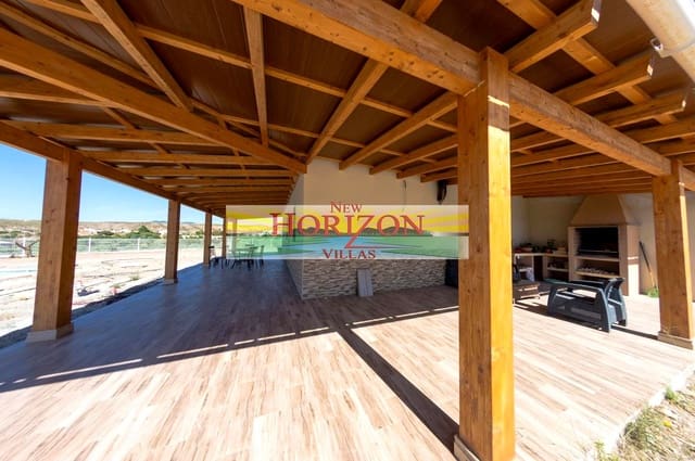 3 makuuhuone Huvila vuokrattavana paikassa Albox mukana uima-altaan - 850 € (Ref: 6904570)