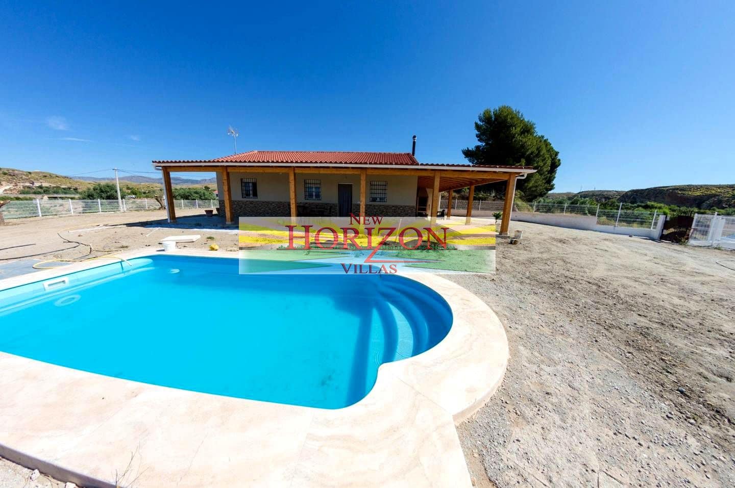 3 makuuhuone Huvila vuokrattavana paikassa Albox mukana uima-altaan - 850 € (Ref: 6904570)